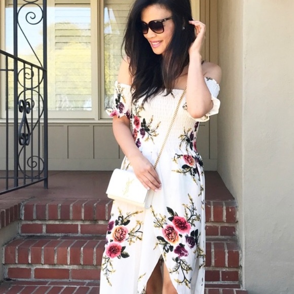 Anabella Dress - Picture 2 of 3