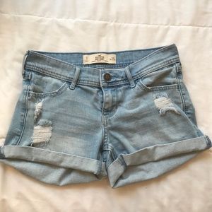 Hollister Mid Rise Jean Shorts!