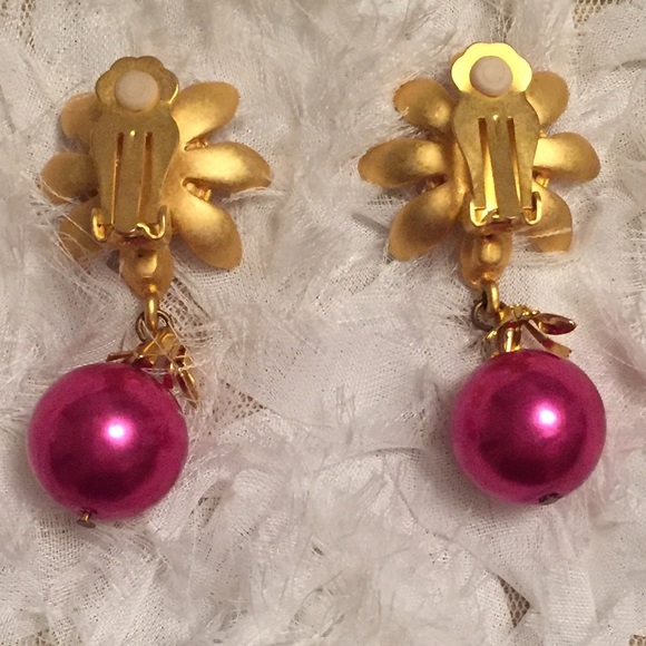 Vintage Flower Drop Earrings - Picture 2 of 3