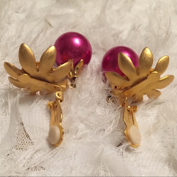 Vintage Flower Drop Earrings - Picture 3 of 3