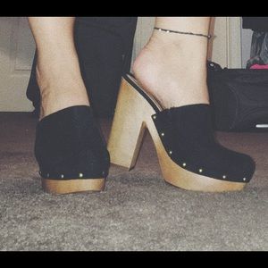 70s inspired platform clogs