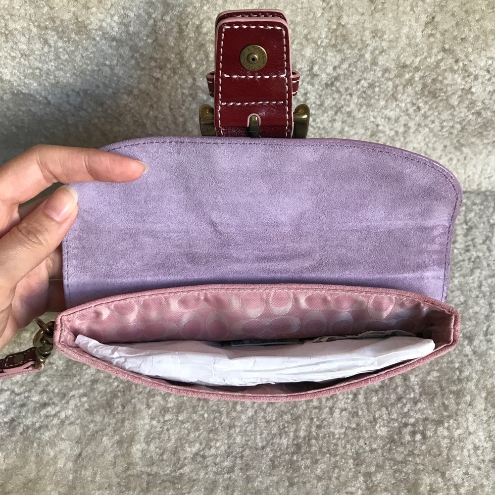 COACH AUTHENTIC pink suede leather wristlet clutch - Picture 4 of 7