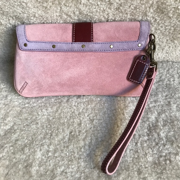 COACH AUTHENTIC pink suede leather wristlet clutch - Picture 2 of 7