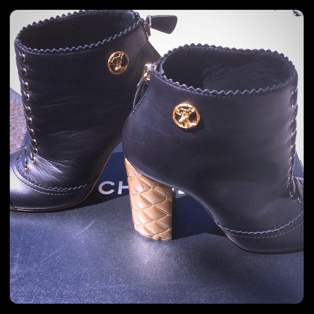 Authentic Chanel boots  from  the Paris /Salzburg