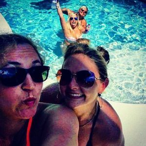 Meet your Posher, Aren