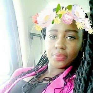 Meet your Posher, Dorcas