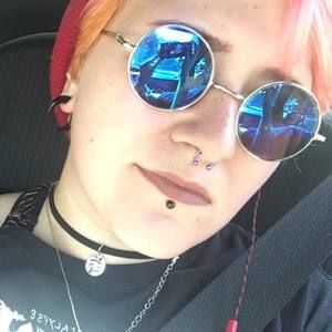 Meet your Posher, Halaina