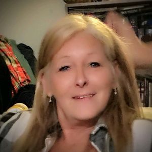 Meet your Posher, Deborah