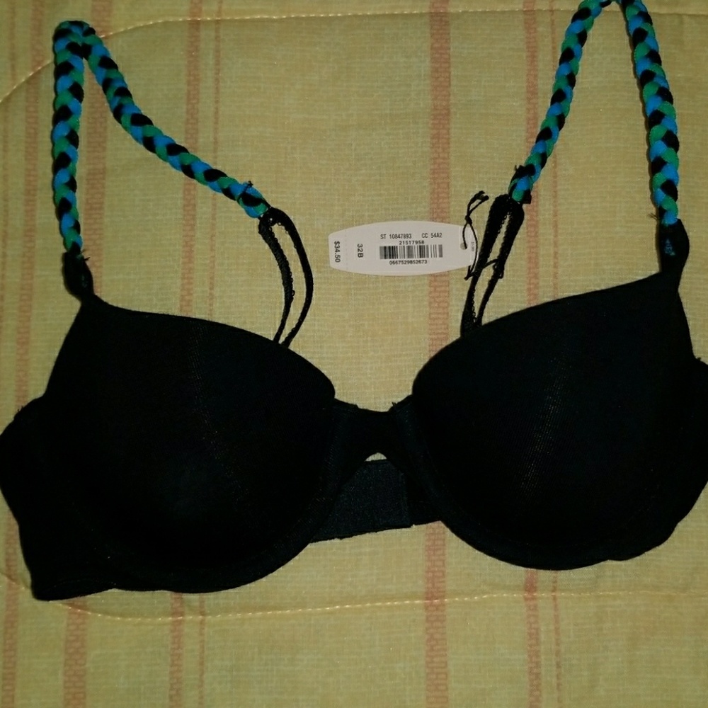 Brand new VS bra.