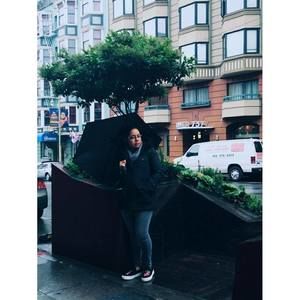 Meet your Posher, Flor daniela
