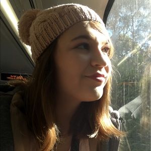 Meet your Posher, Savannah