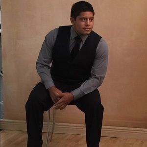 Meet your Posher, Elias