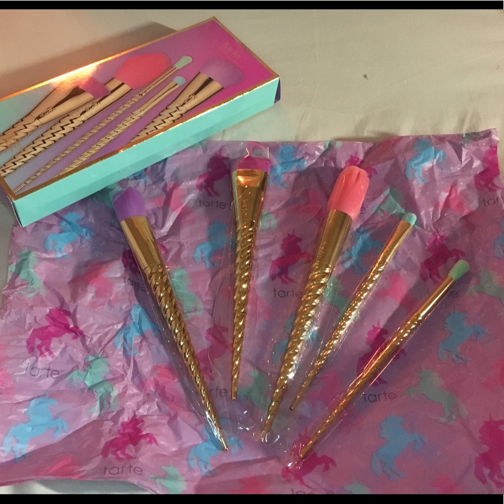 🦄🦄LIMITED EDITION 🦄 UNICORN MAKEUP BRUSHES!! 💜