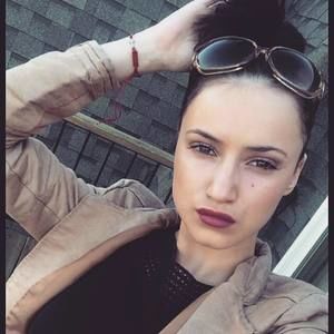 Meet your Posher, Kristiana