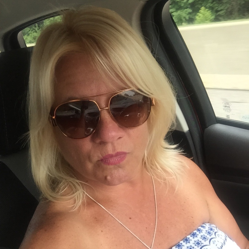 Meet your Posher, Shelley