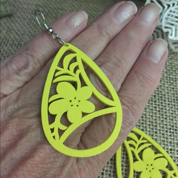 Wood Floral Cutout Earrings, Lemon Yellow - Picture 3 of 4