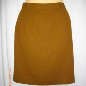 Alberto Makali 8 Goldish Brown Knee Length Skirt -- Final Price