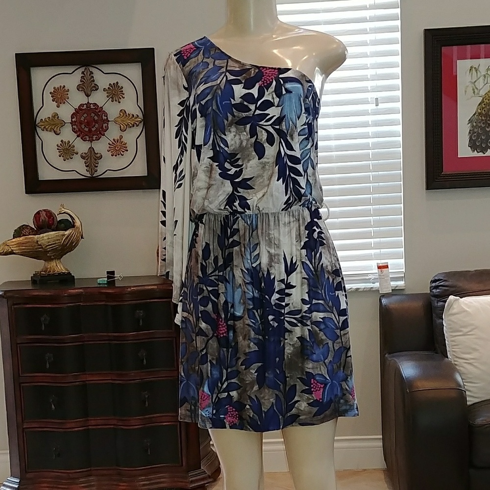 One shoulder mini dress