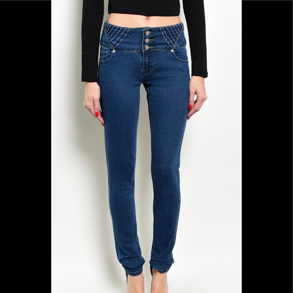 🎊CLOSING!! SEE AD☝🏻🎊🌺Skinny Jeans (Juniors)🌺