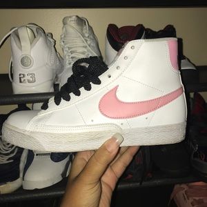 Nike blazers size 3y