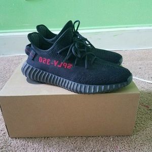 Size 9.5 adidas yeezy boost 350v2