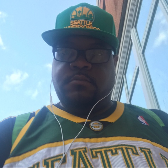 Meet your Posher, Jamarlon - Picture 1 of 1