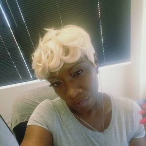 Meet your Posher, Sharon