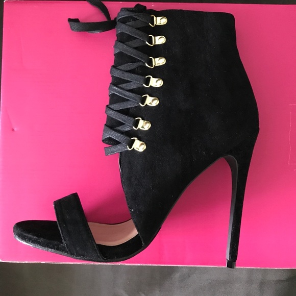 Heels 👠 - Picture 2 of 6