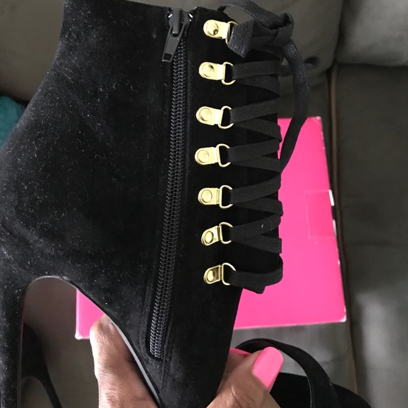 Heels 👠 - Picture 3 of 6