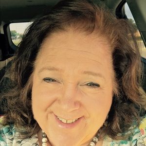 Meet your Posher, Christy