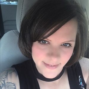 Meet your Posher, Rhealea