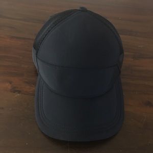 Lulu lemon black hat