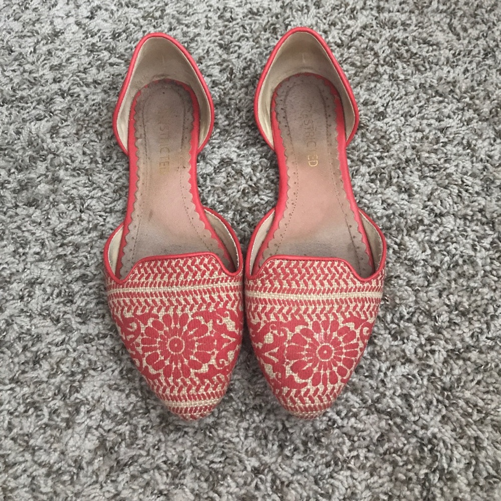 Versona Coral and Gold Flats!