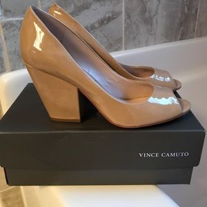 Vince Camuto Nude shoes 9m