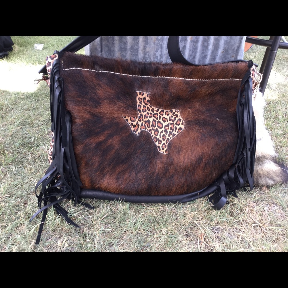 💥PRICE DROP💥 cowhide/leopard print purse Texas!