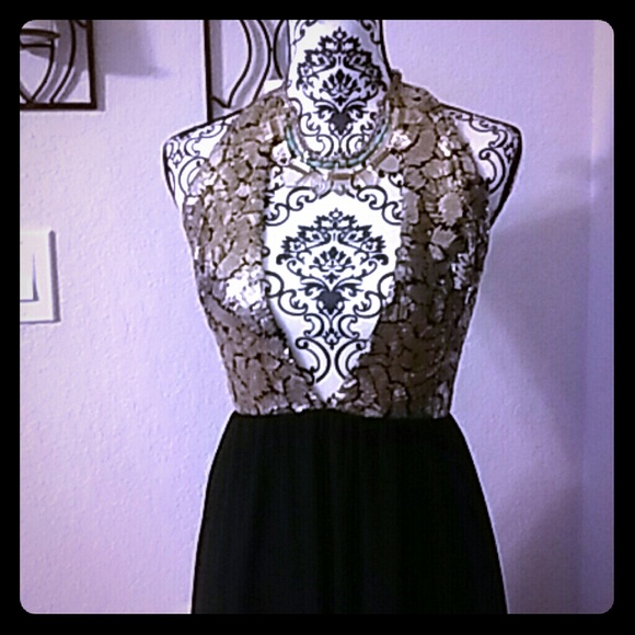 Nordstrom Dresses & Skirts - Black & Gold maxi dress