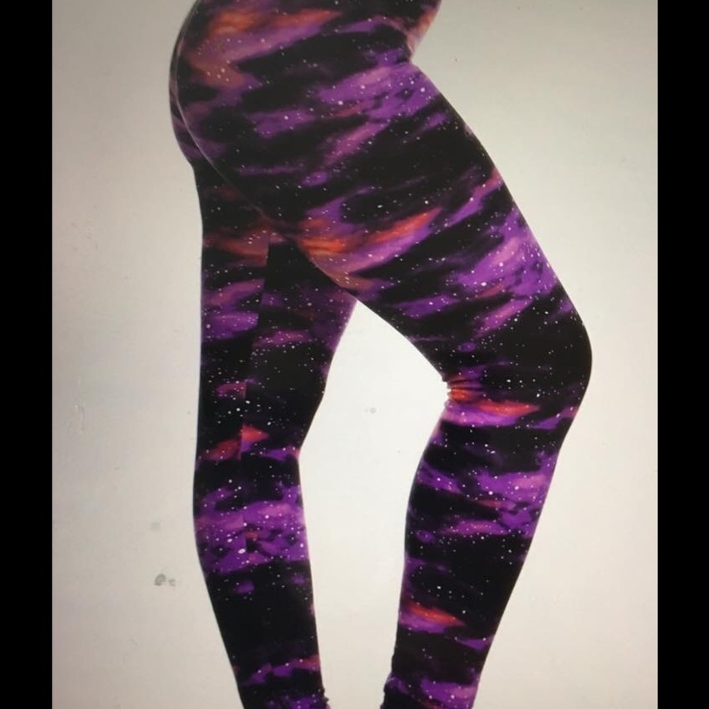 Galaxy print leggings plus size