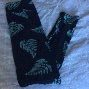 Lularoe Fern Leggings OS