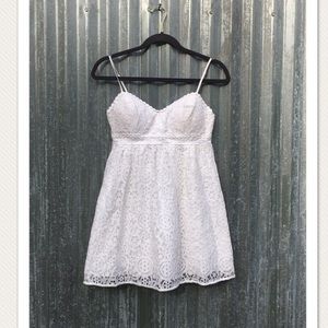 Lilly Pulitzer Joanna dress,sz 2,circle lace,white