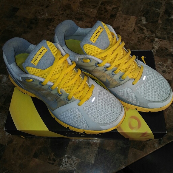 Nike- Lunarglide+    Livestrong - Picture 4 of 4