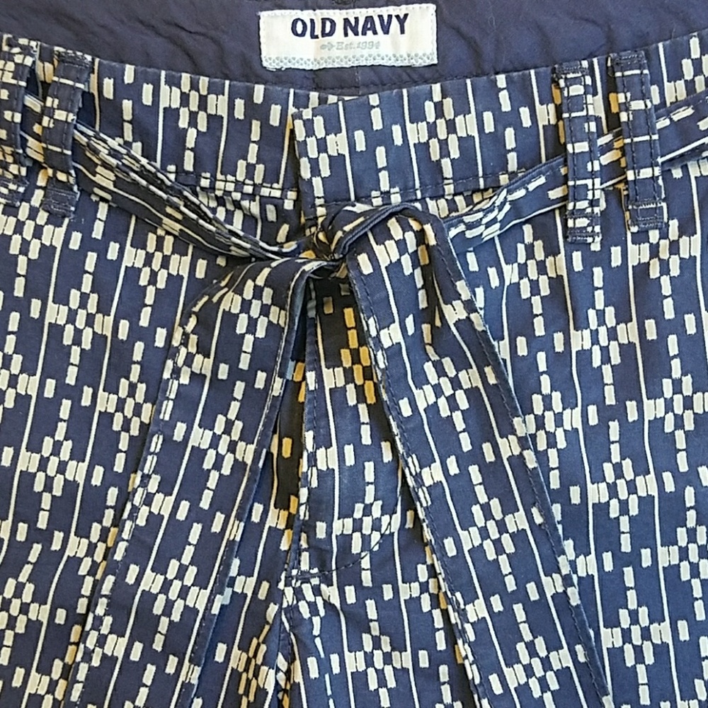 Old Navy shorts - Picture 2 of 5