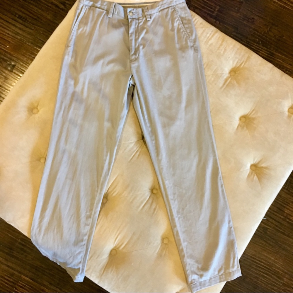 Men's polo classic fit khakis. Size 32/32