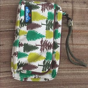 Kavu Grimholda Clutch Wristlet Wallet Woodlands