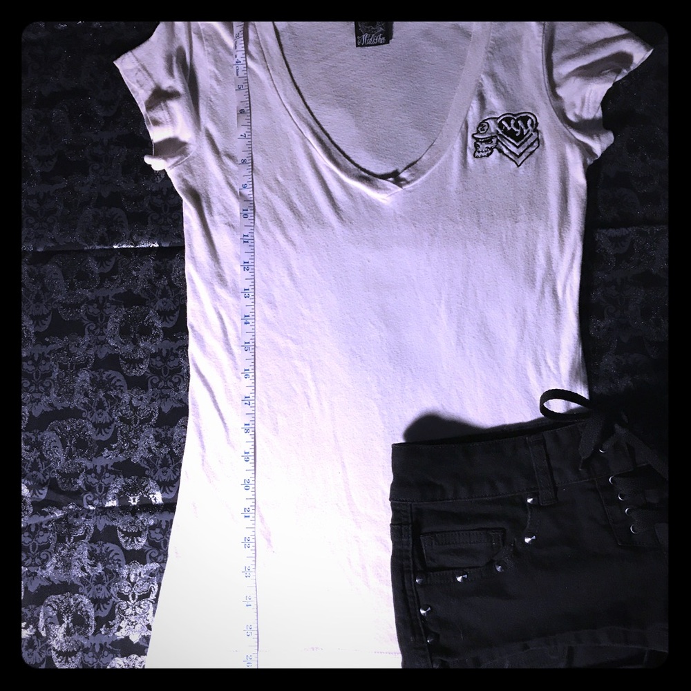 METAL MULISHA solid white V-NECK Tee