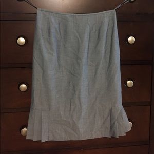 grey pencil skirt