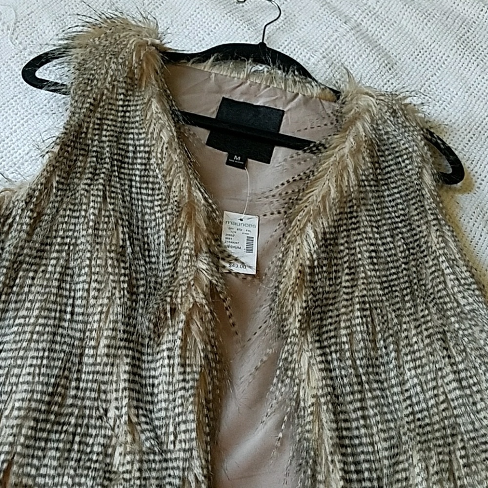 NWT Maurices Faux Fur Vest