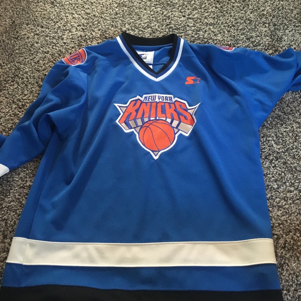 Pull over Knicks sweater brand new