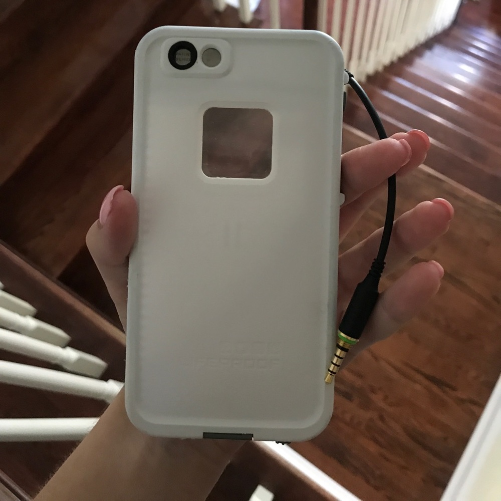 White/ gray iPhone 6 lifeproof AUDIO JACK INCLUDED