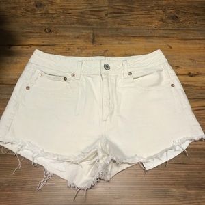 American eagle ivory jean shorts 10