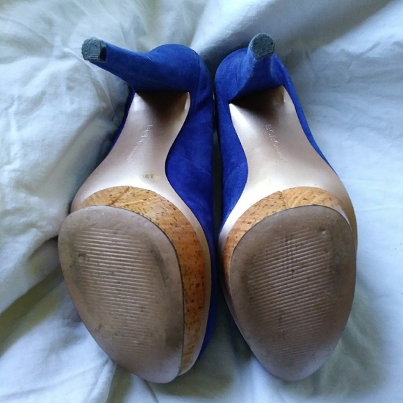 Heels - Picture 4 of 4